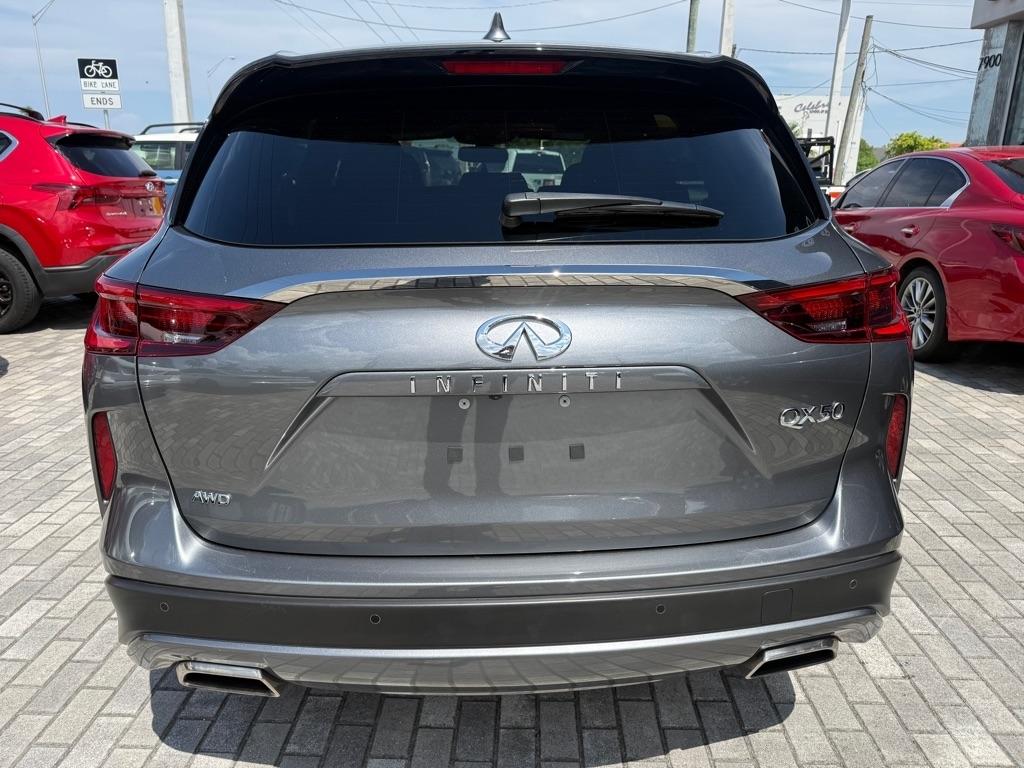 Infiniti QX50 LUXE AWD 2021