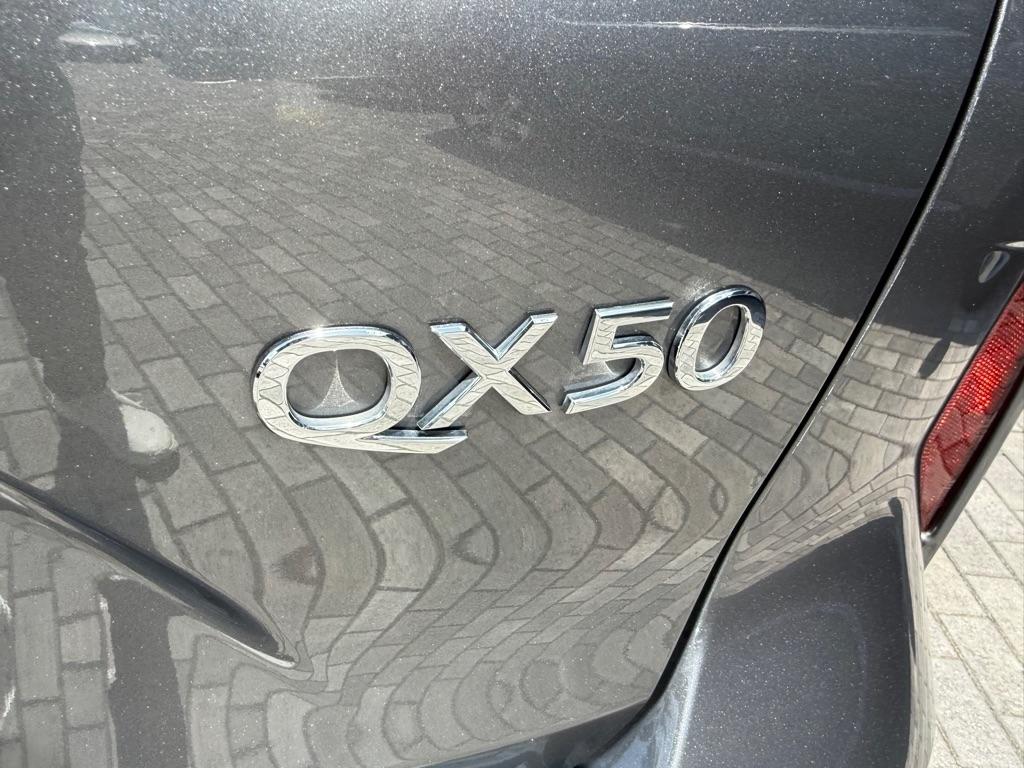Infiniti QX50 LUXE AWD 2021