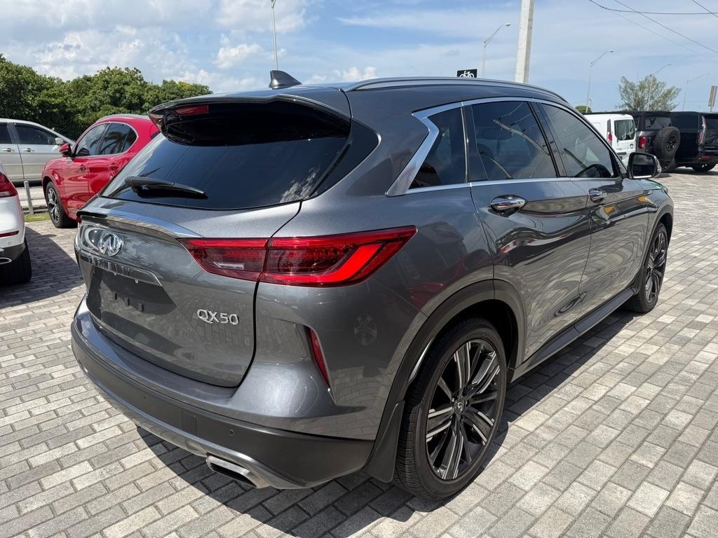 Infiniti QX50 LUXE AWD 2021