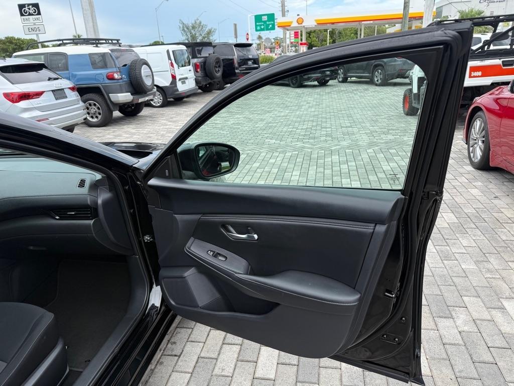 Nissan Sentra SV CVT 2024