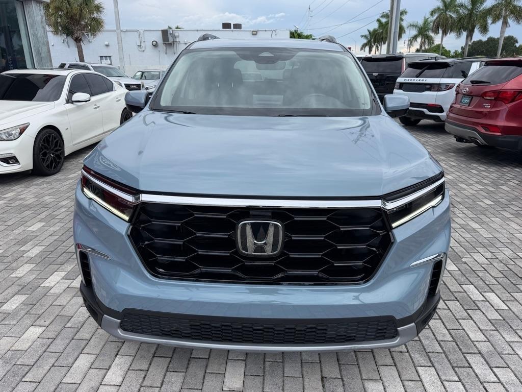 Honda Pilot Touring 2WD 2025