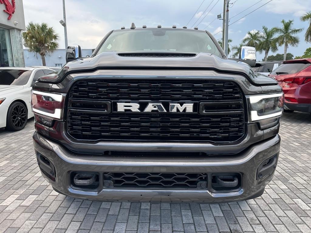 RAM 2500 Laramie 4x4 Mega Cab 6'4" Box 2024