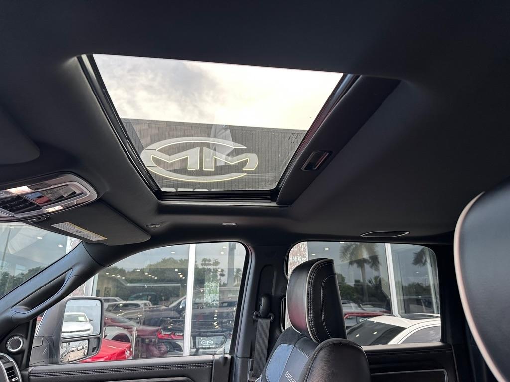 RAM 2500 Laramie 4x4 Mega Cab 6'4" Box 2024