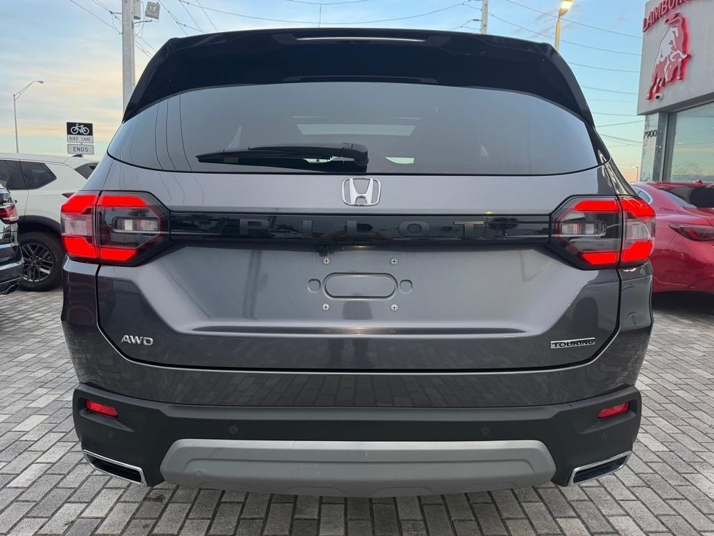 Honda Pilot Touring+ AWD 2025