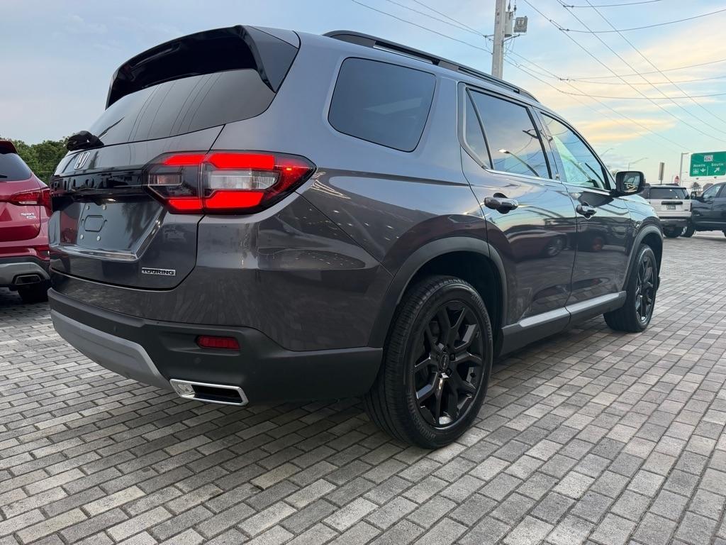 Honda Pilot Touring+ AWD 2025