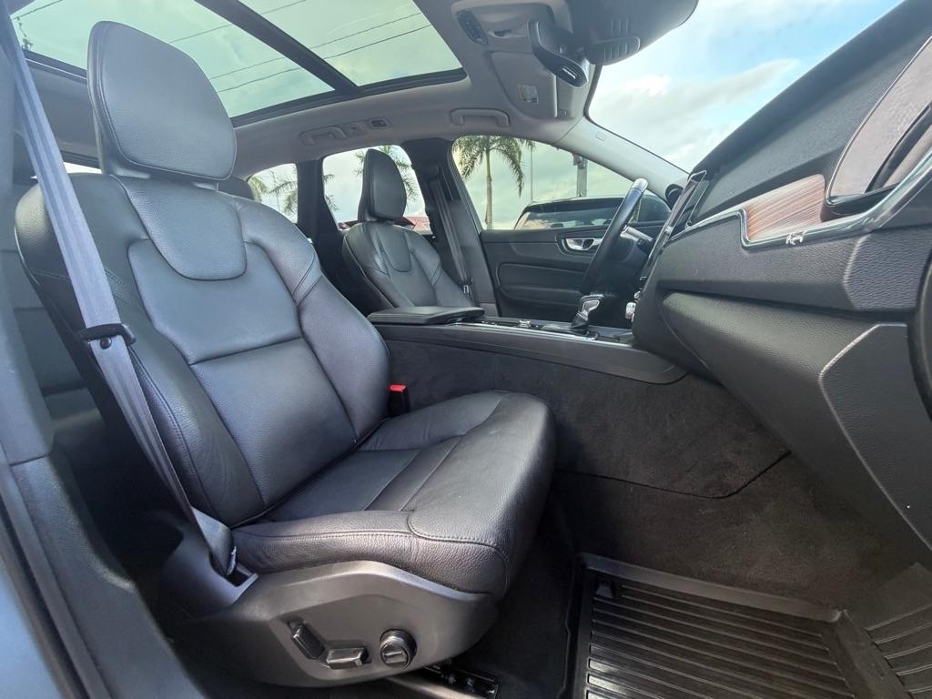 Volvo XC60 T5 FWD Momentum 2021
