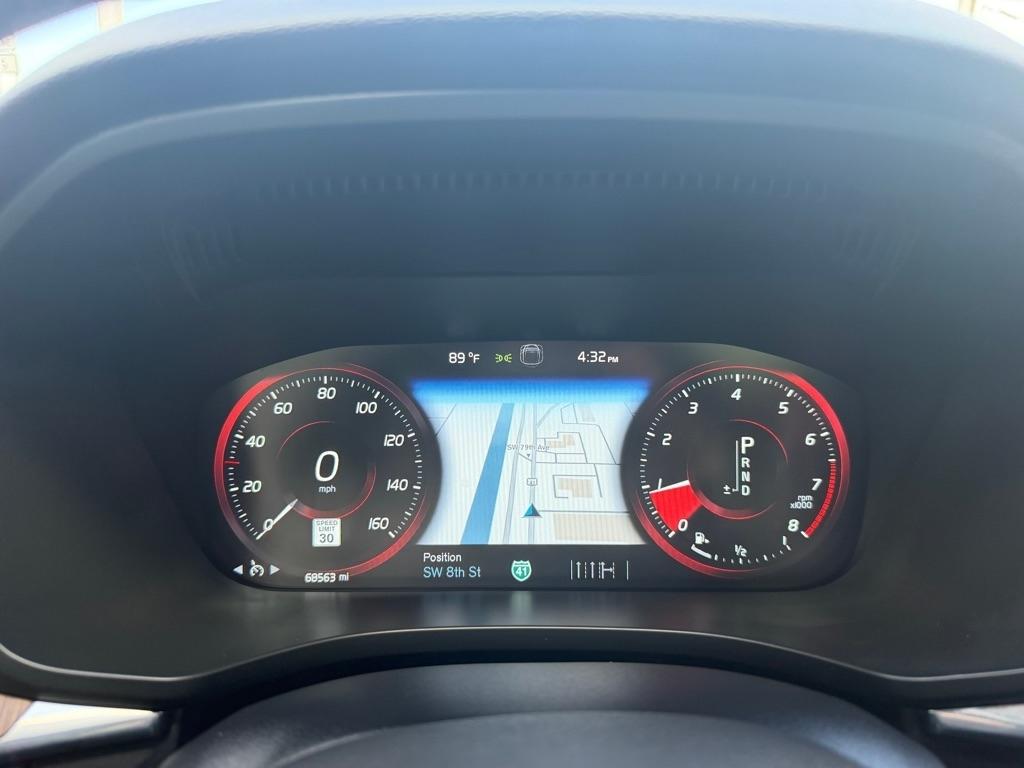 Volvo XC60 T5 FWD Momentum 2021