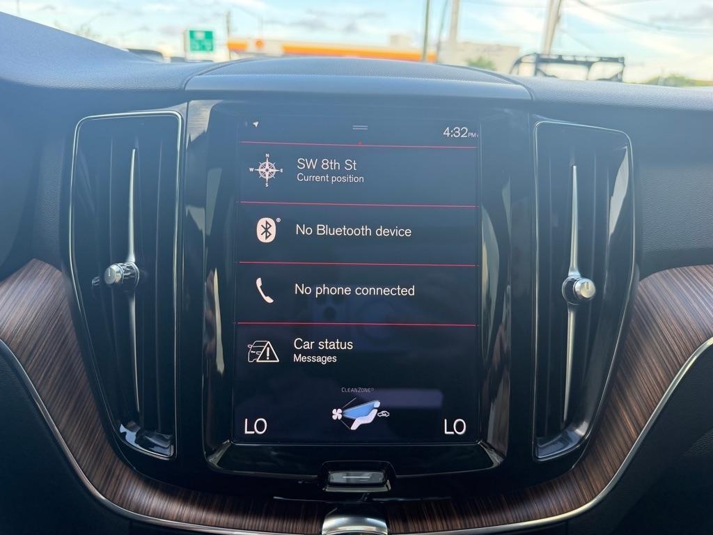 Volvo XC60 T5 FWD Momentum 2021