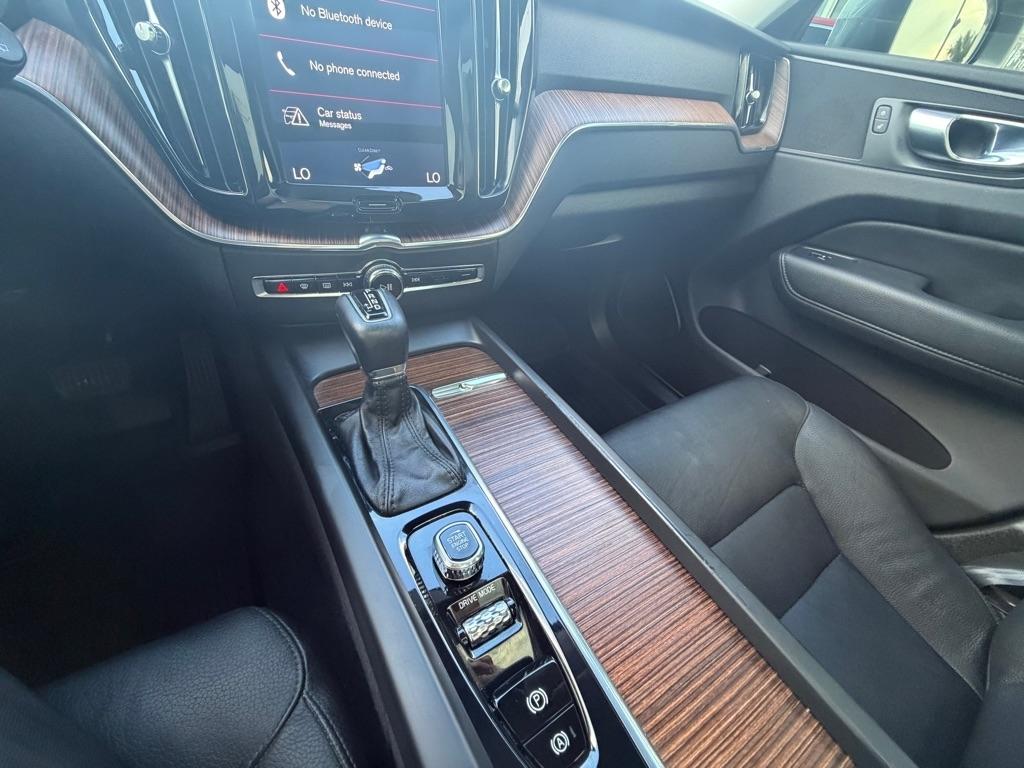 Volvo XC60 T5 FWD Momentum 2021