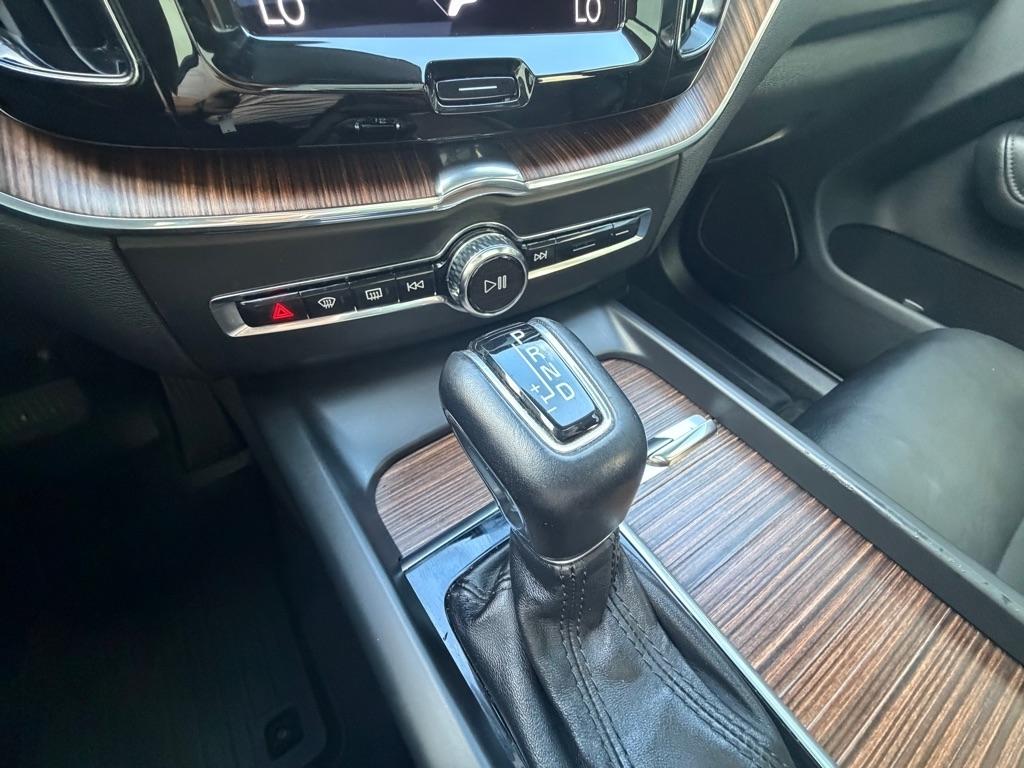 Volvo XC60 T5 FWD Momentum 2021