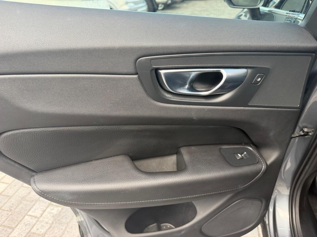 Volvo XC60 T5 FWD Momentum 2021