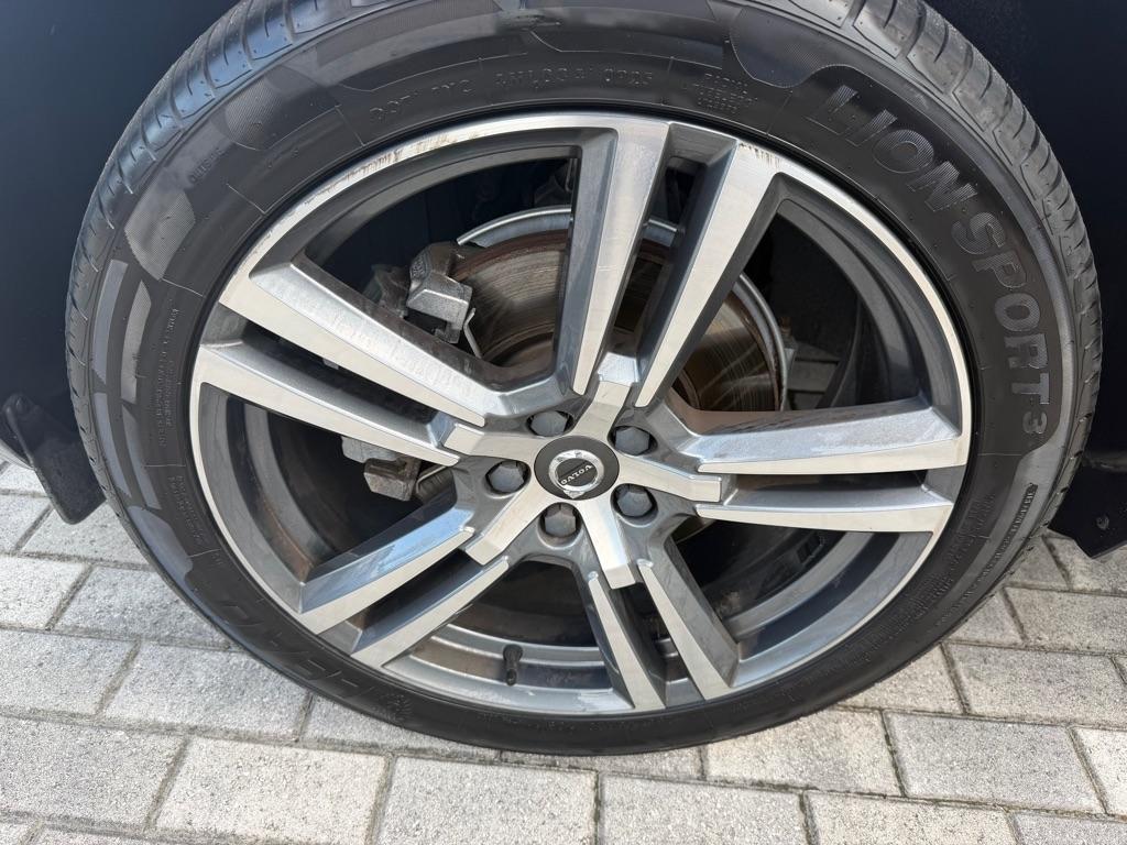 Volvo XC60 T5 FWD Momentum 2021