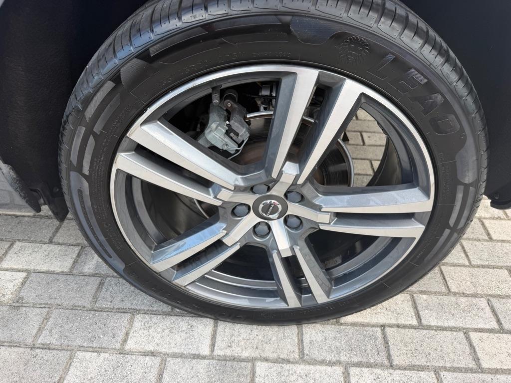 Volvo XC60 T5 FWD Momentum 2021