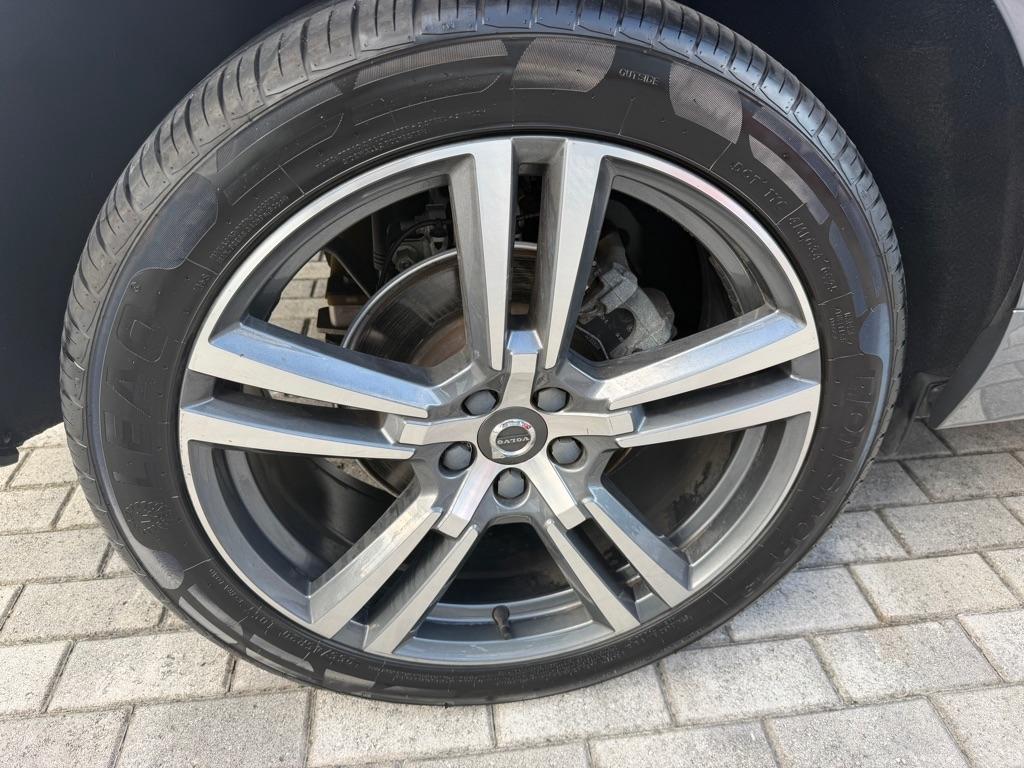 Volvo XC60 T5 FWD Momentum 2021