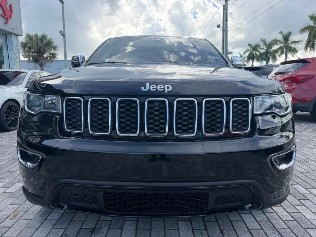 Jeep Grand Cherokee photo 2