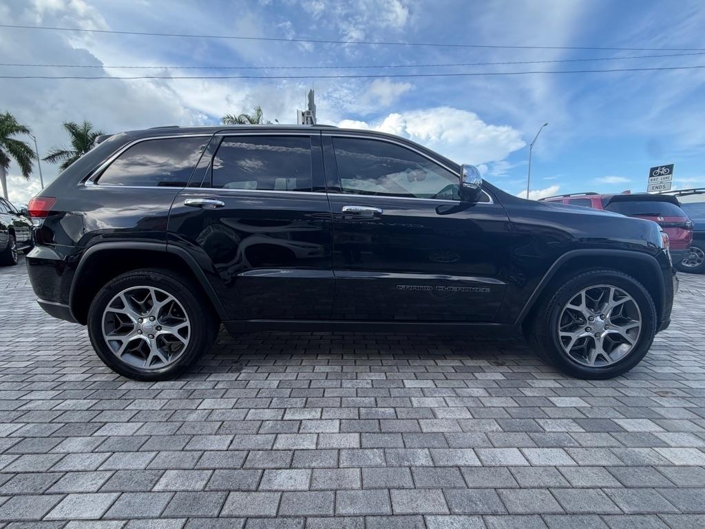 Jeep Grand Cherokee photo 11