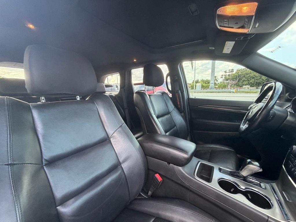 Jeep Grand Cherokee photo 17
