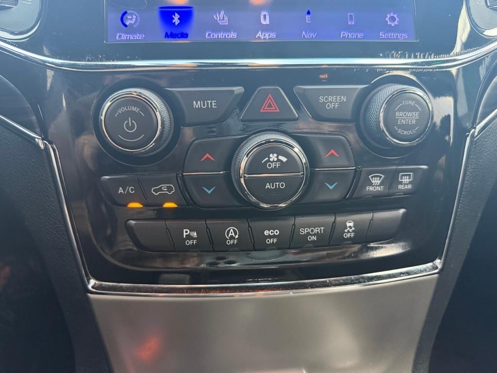 Jeep Grand Cherokee photo 25