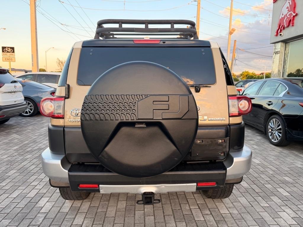 Toyota FJ Cruiser 4WD 4dr Auto (Natl) 2014
