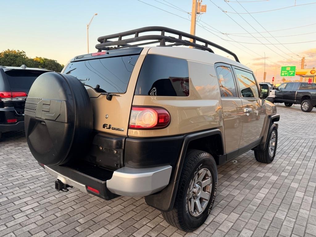 Toyota FJ Cruiser 4WD 4dr Auto (Natl) 2014