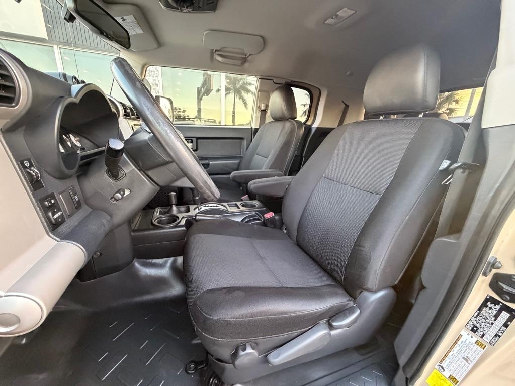 Toyota FJ Cruiser 4WD 4dr Auto (Natl) 2014