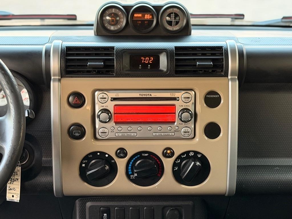 Toyota FJ Cruiser 4WD 4dr Auto (Natl) 2014