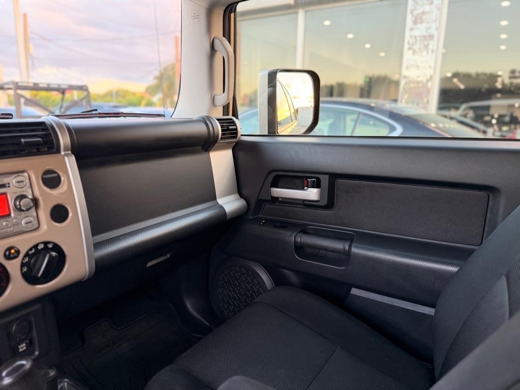 Toyota FJ Cruiser 4WD 4dr Auto (Natl) 2014