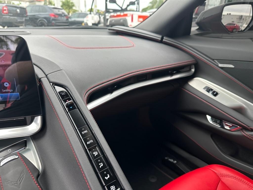 Chevrolet Corvette photo 22