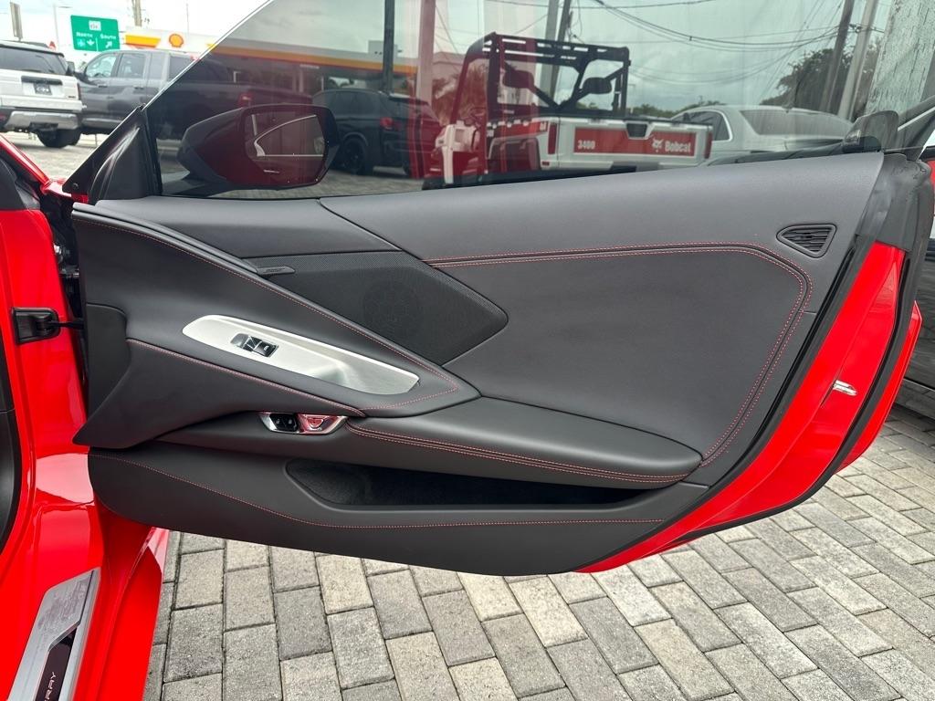 Chevrolet Corvette photo 25