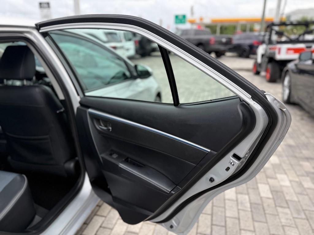 Toyota Corolla 4dr Sdn CVT LE Premium (Natl) 2014