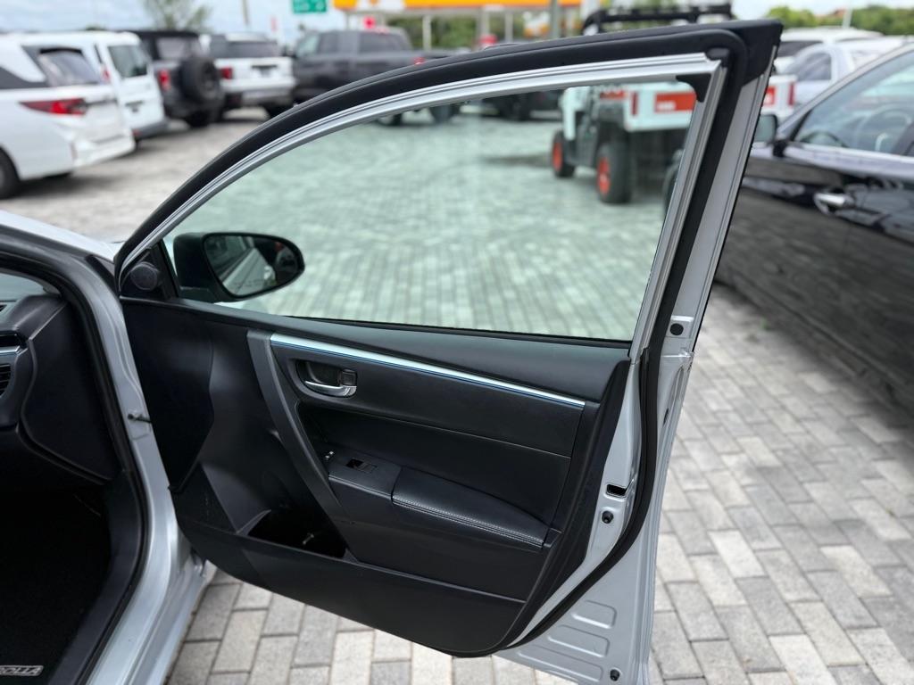 Toyota Corolla 4dr Sdn CVT LE Premium (Natl) 2014