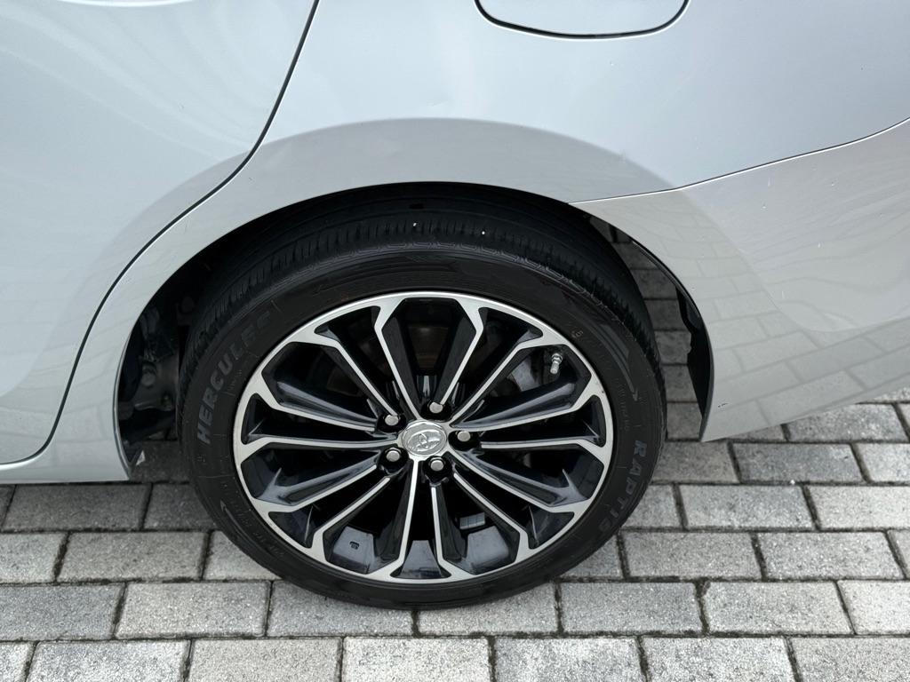Toyota Corolla 4dr Sdn CVT LE Premium (Natl) 2014