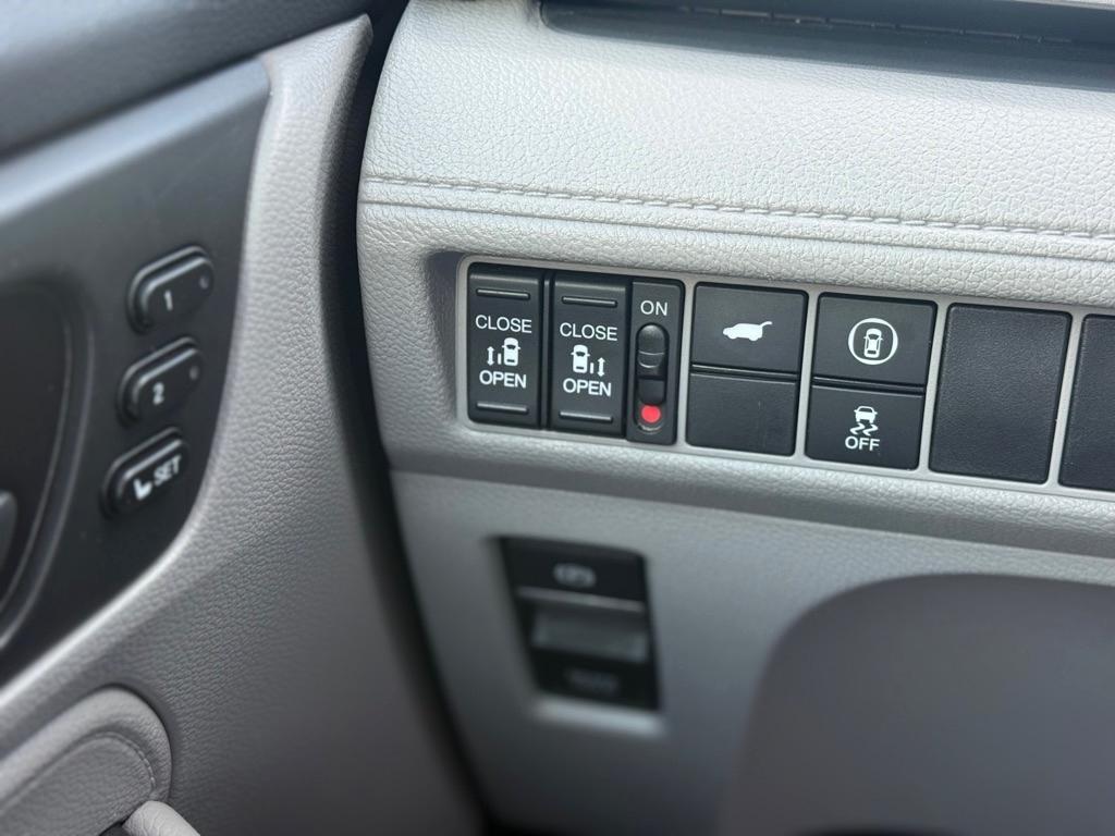Honda Odyssey EX-L Auto 2024