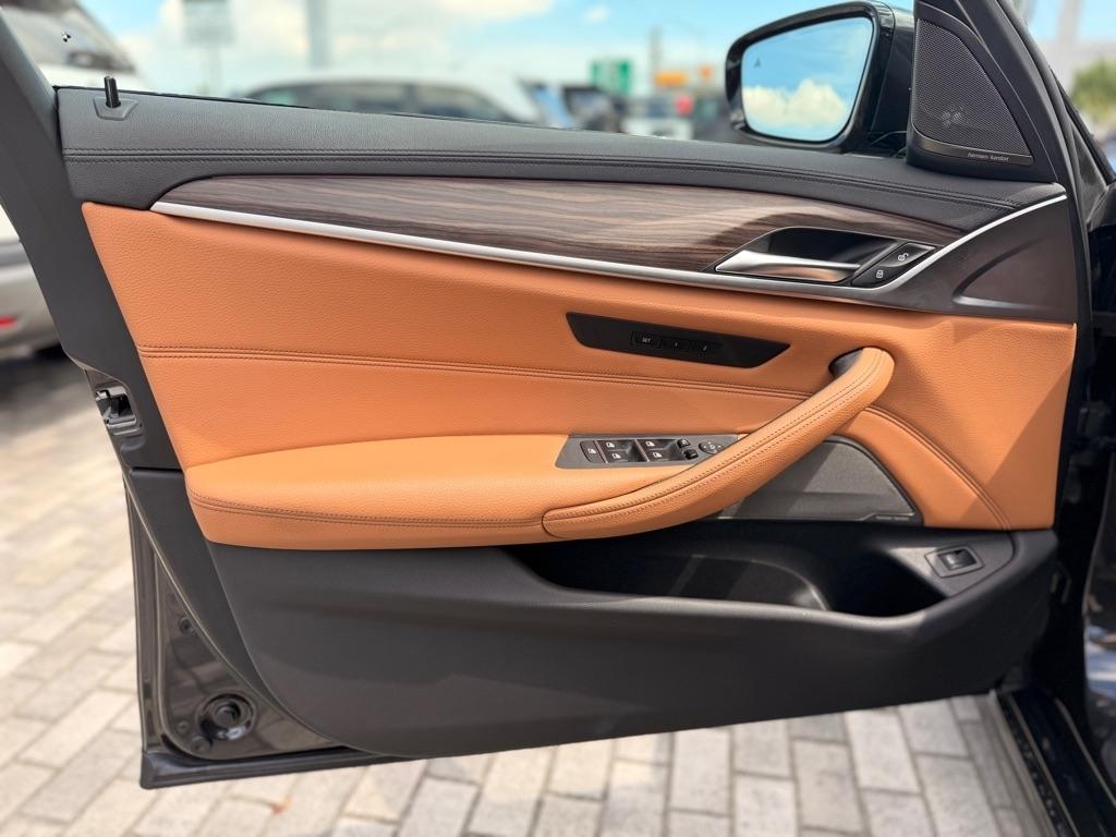BMW 5 Series 530i Sedan 2020