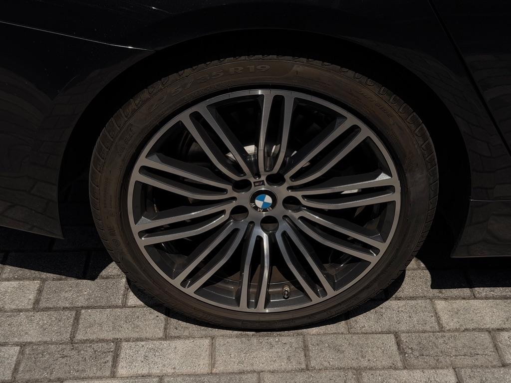 BMW 5 Series 530i Sedan 2020