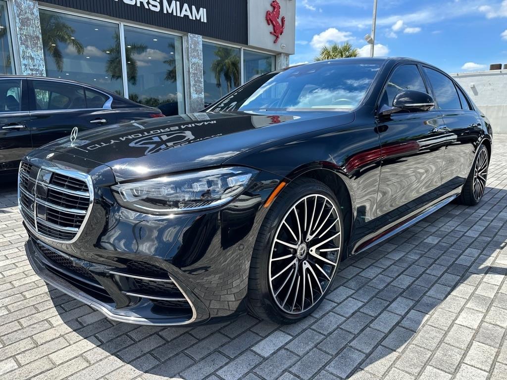Mercedes-Benz S-Class photo 3