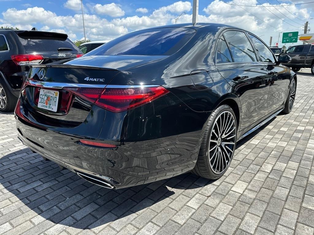 Mercedes-Benz S-Class photo 8