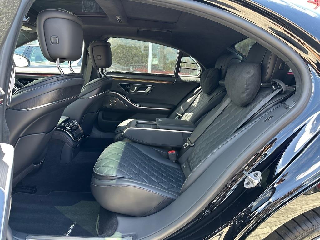 Mercedes-Benz S-Class photo 31