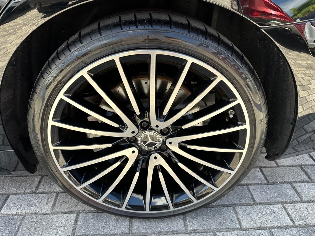 Mercedes-Benz S-Class photo 33