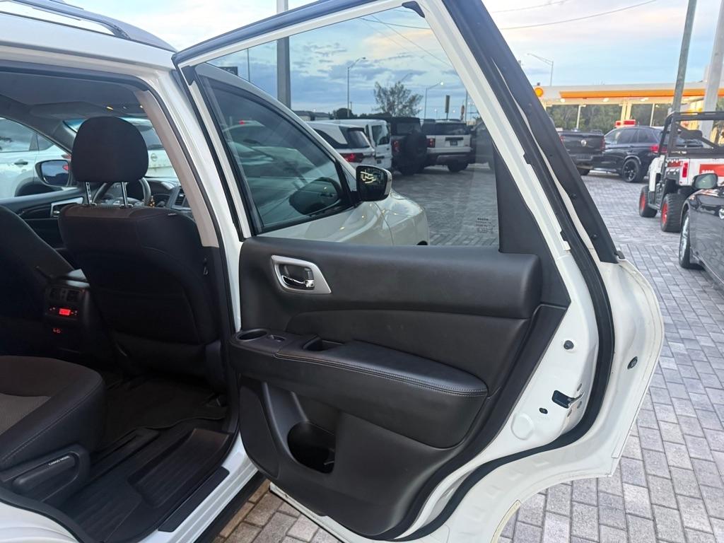 Nissan Pathfinder FWD S 2019