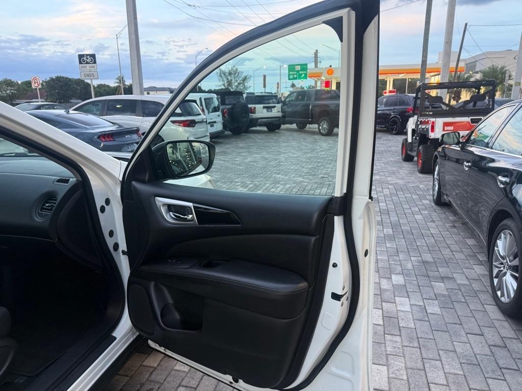 Nissan Pathfinder FWD S 2019