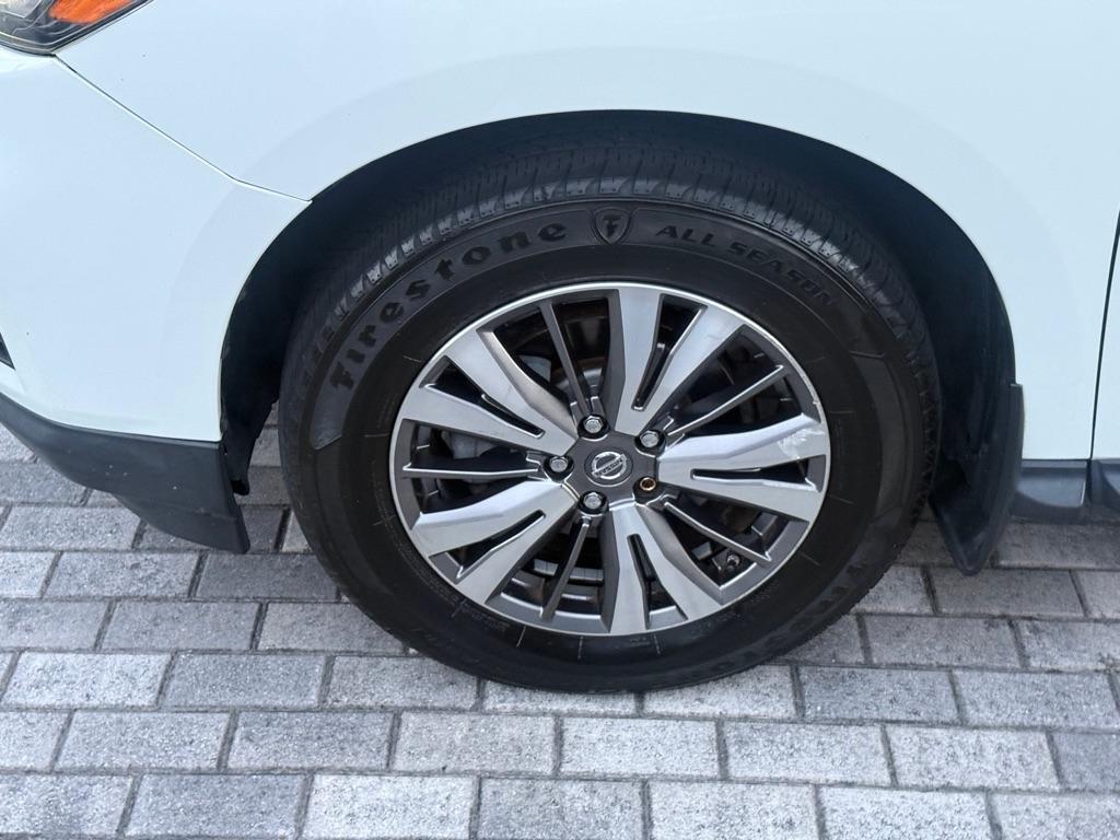 Nissan Pathfinder FWD S 2019