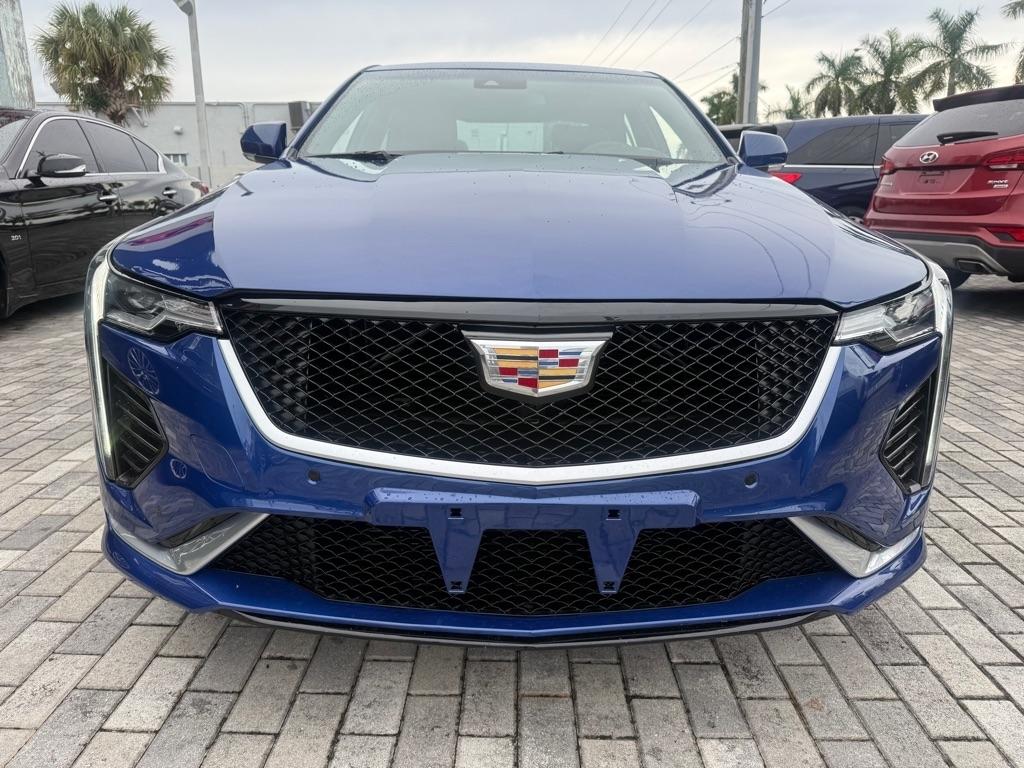 Cadillac CT4 4dr Sdn Luxury 2023