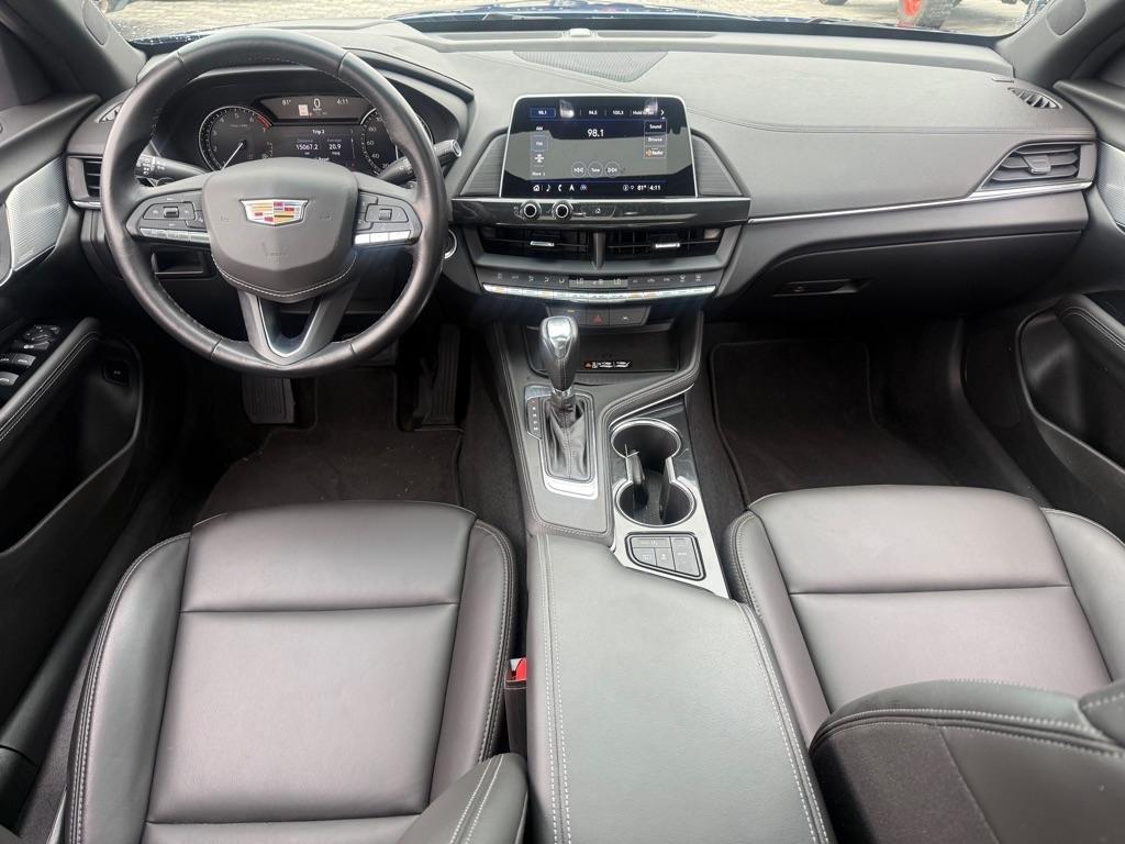 Cadillac CT4 4dr Sdn Luxury 2023