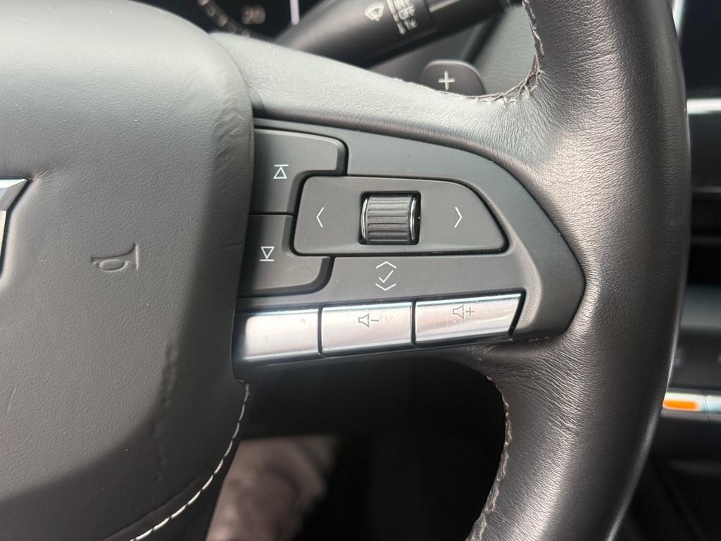Cadillac CT4 4dr Sdn Luxury 2023