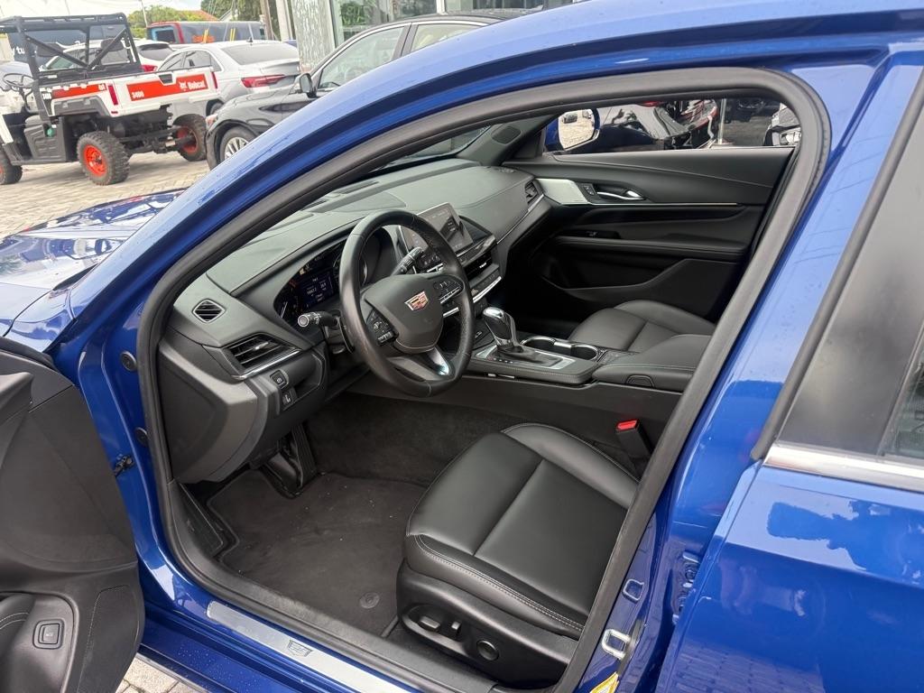 Cadillac CT4 4dr Sdn Luxury 2023