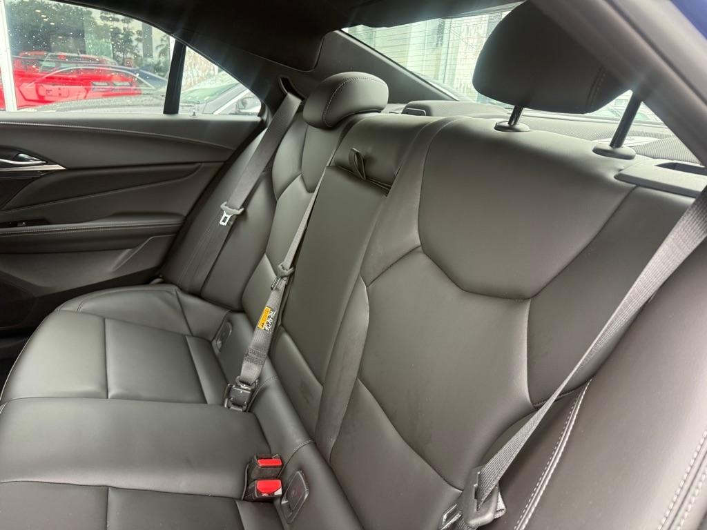 Cadillac CT4 4dr Sdn Luxury 2023