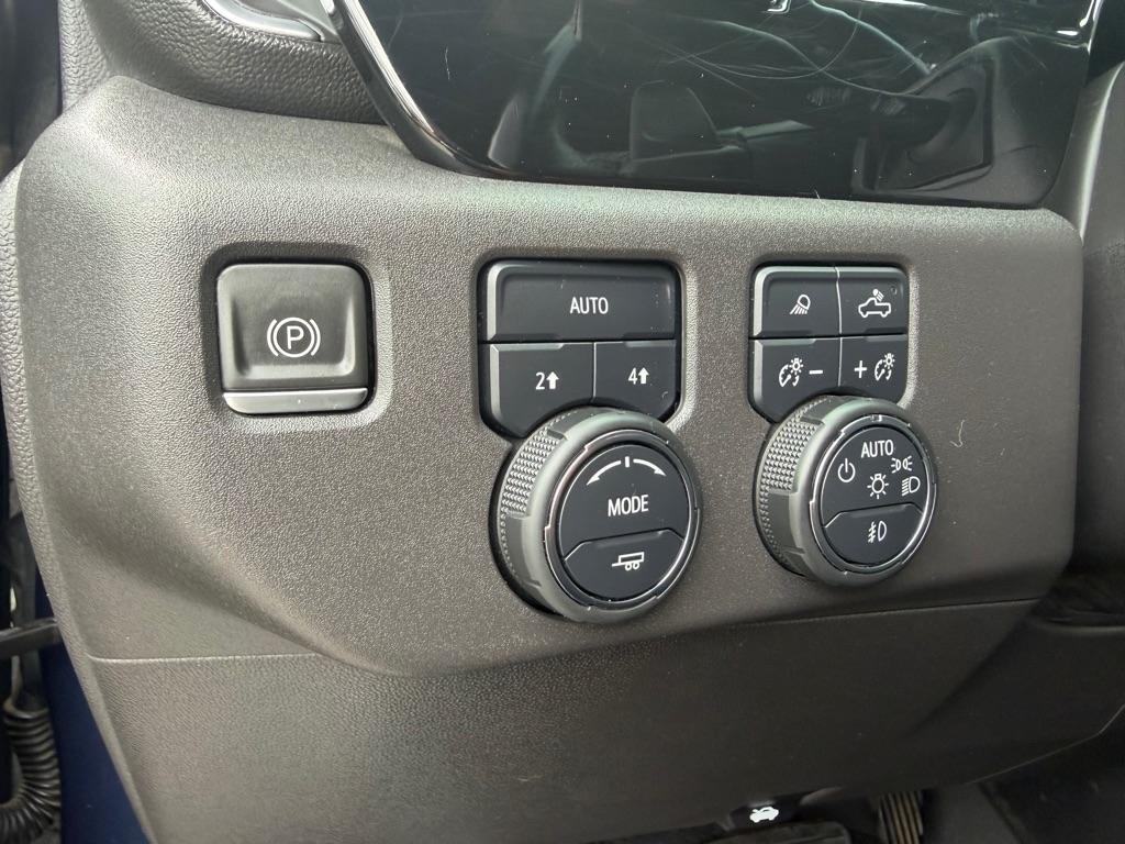 Chevrolet Silverado 1500 4WD Crew Cab 147" LTZ 2023