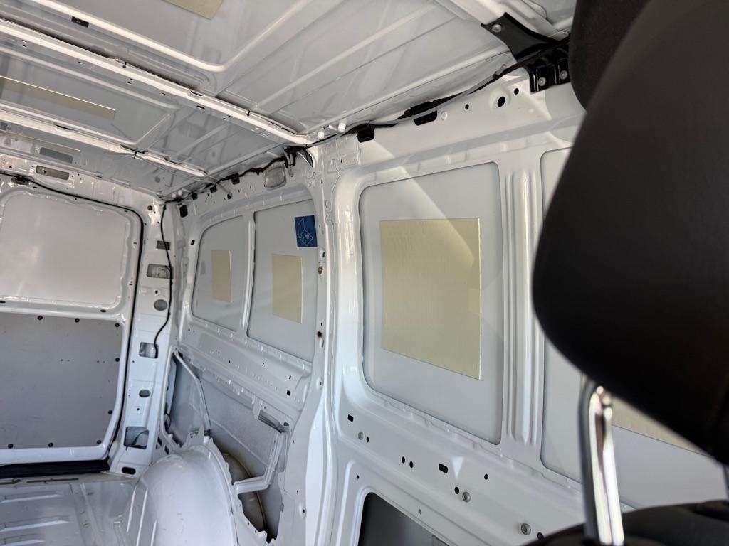 Mercedes-Benz Metris Cargo Van Standard Roof 135" Wheelbase 2022