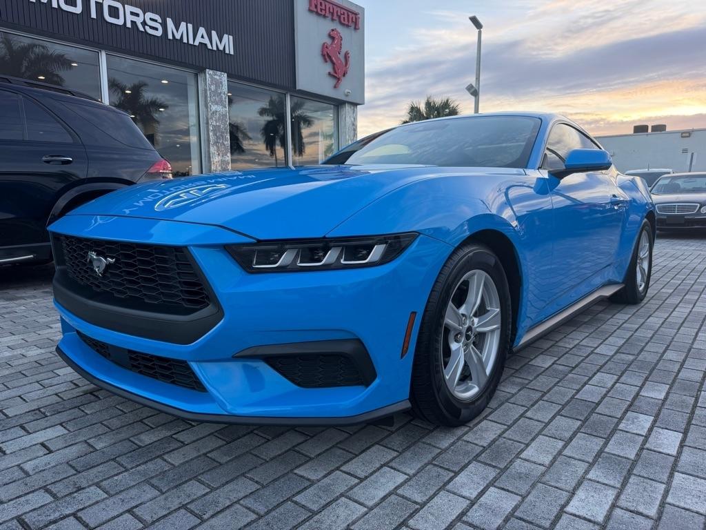 Ford Mustang photo 4